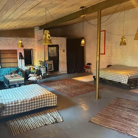 Gypsy Camp & Glamping Vakantiehuis Liepāja