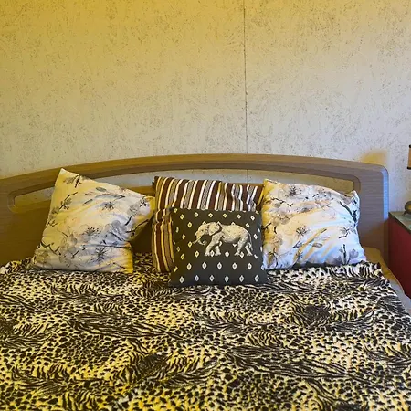 Gypsy Camp & Glamping Holiday home